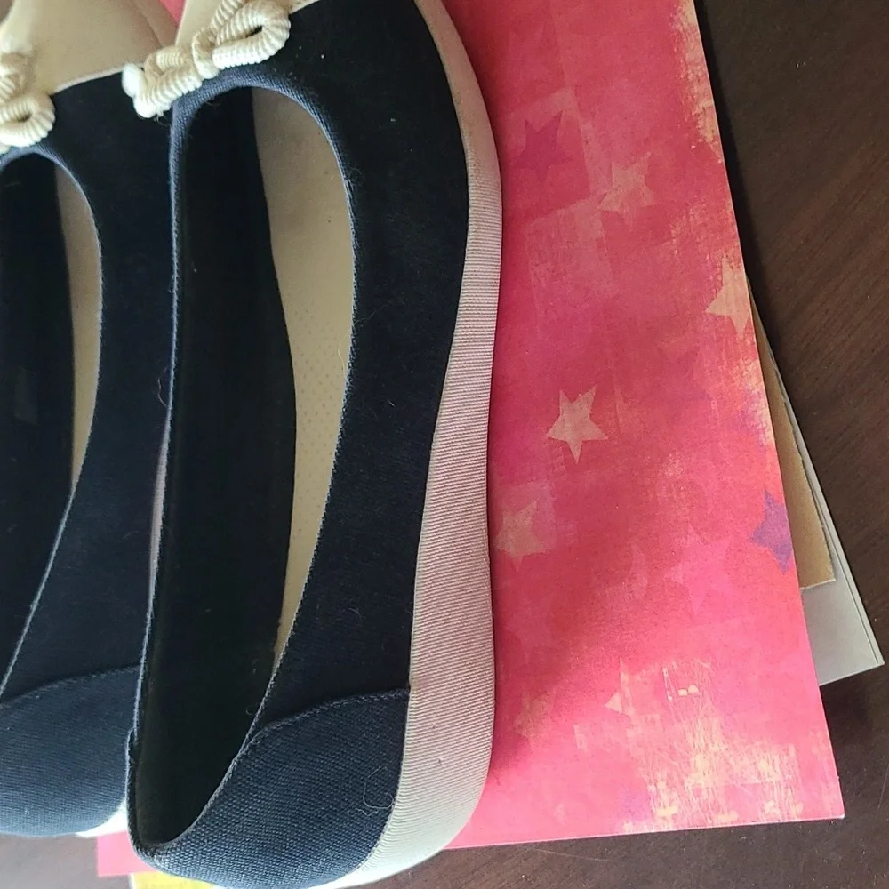 Elegant Navy Blue And White Women's Flats - Picture 3 of 6